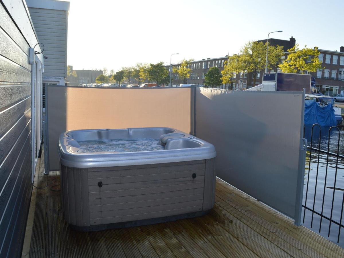 海牙 Beautiful Houseboat With Terrace Jacuzzi酒店 外观 照片